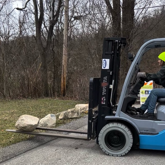 Caitlin’s Closet Notes - Picture 5 of 5